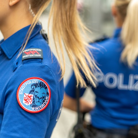Uniform von der Seite. Vergrösserte Ansicht