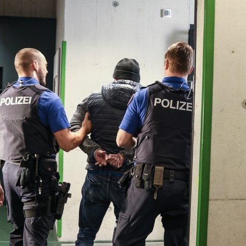 Verhaftung_5.jpg. Vergrösserte Ansicht