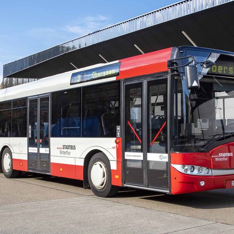 med Stadtbus 14. Vergrösserte Ansicht
