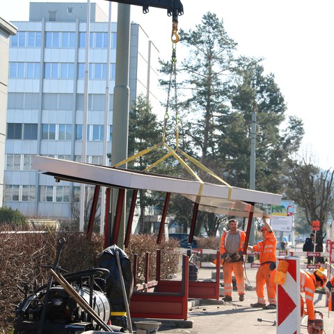 Abriss Wartehalle Strahlegg. Vergrösserte Ansicht