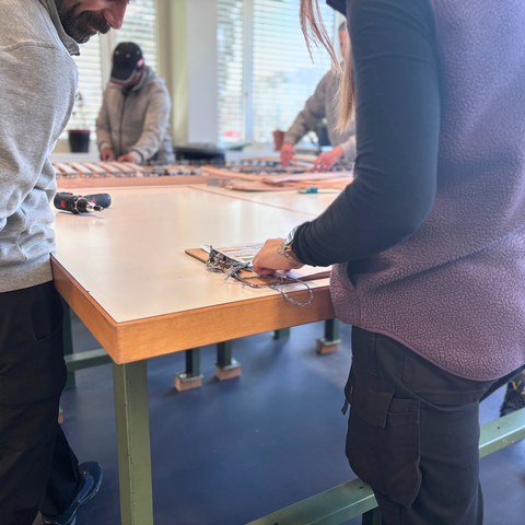 Besammlung und Besprechung vom Nachmittagsprogramm. Vergrösserte Ansicht