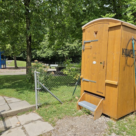Kompotoi Büelpark1.jpg. Vergrösserte Ansicht