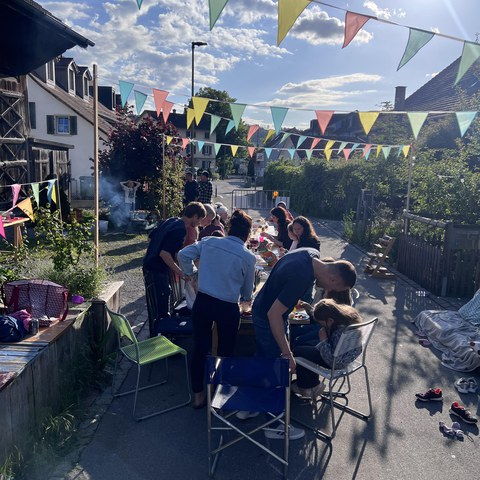 Tag der Nachbarschaft Werdstrasse.JPG. Vergrösserte Ansicht