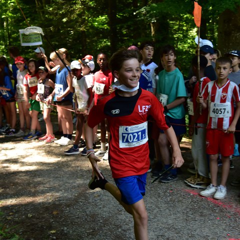 Tössstafette_Übergabe2.JPG. Vergrösserte Ansicht