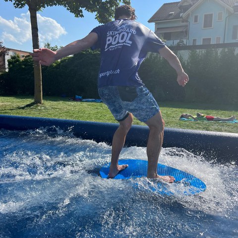 Shirt_in_Action.jpg. Vergrösserte Ansicht