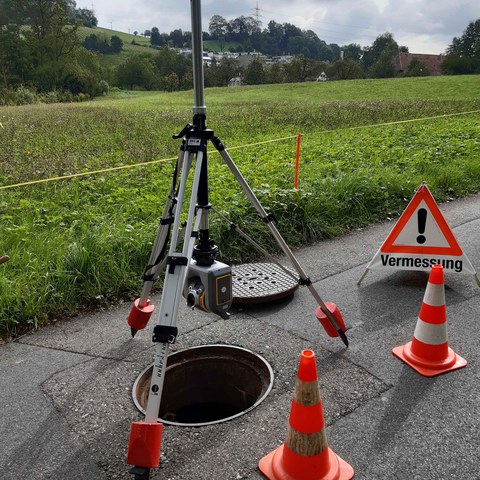 Vorrichtung über Kopf2. Vergrösserte Ansicht